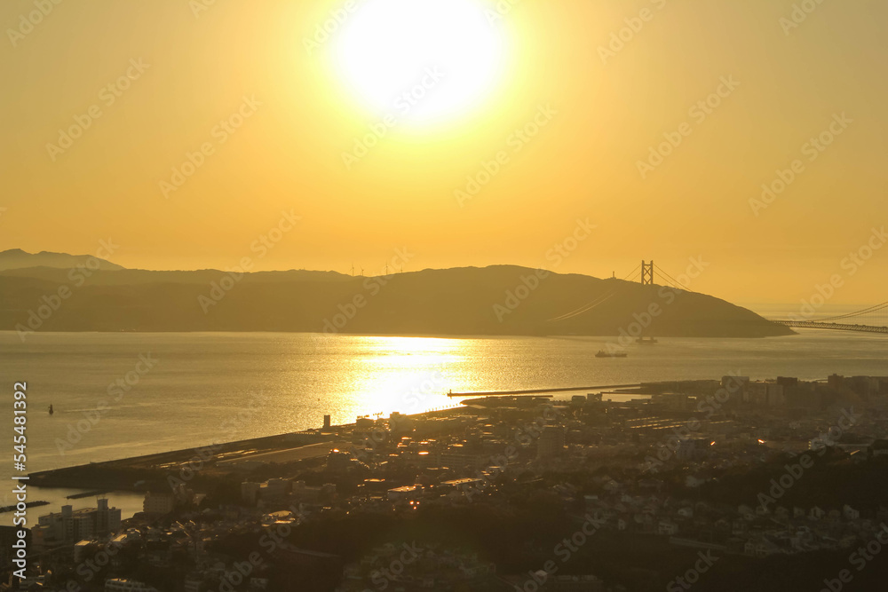 Fototapeta premium 須磨浦山上遊園から眺める明石海峡大橋