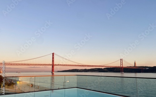 Fototapeta Naklejka Na Ścianę i Meble -  lisbon suspended bridge