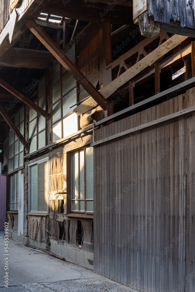 Fototapeta premium 日本の香川県小豆島の古くてとても美しい建物