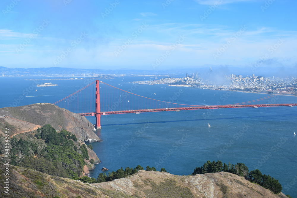 Fototapeta premium Golden Gate Bridge in San Francisco, CA.