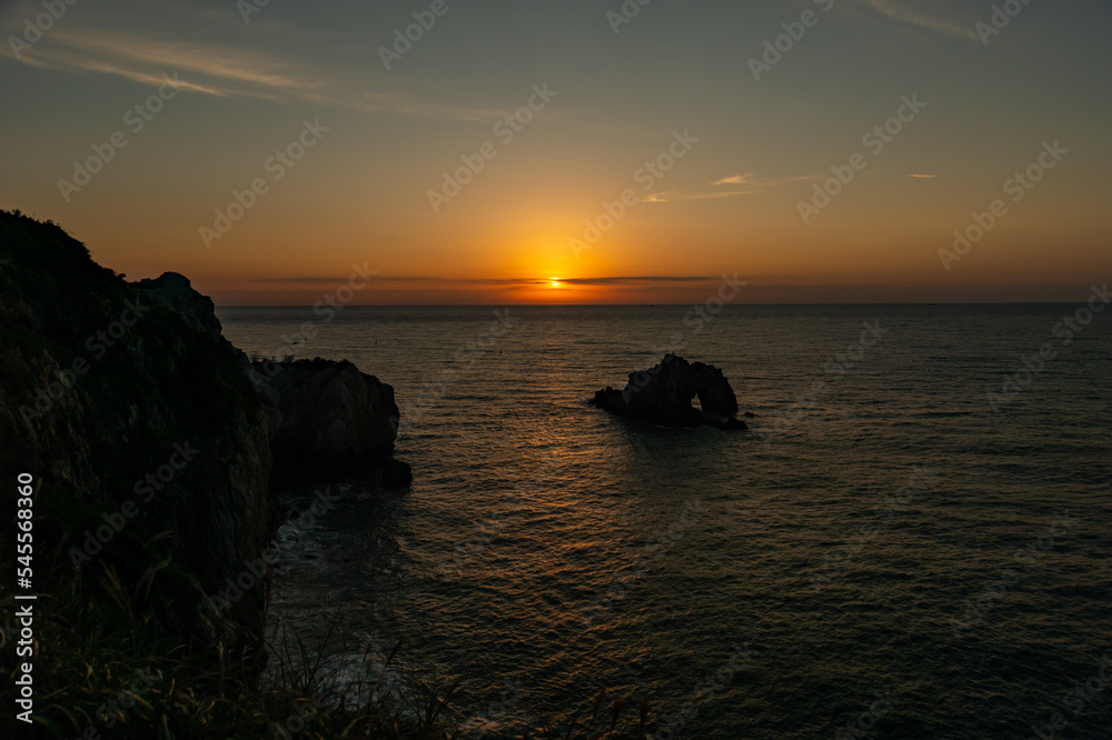Fototapeta premium 日出の石門