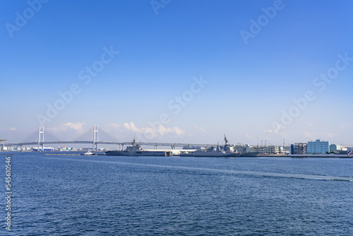神奈川県横浜市　横浜みなとみらいと停泊している軍艦 © あんみつ姫