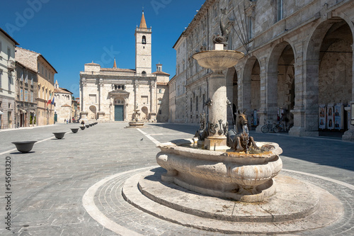 Cuadro en lienzo Ascoli Piceno. Fontana Orientale di Piazza Arringo