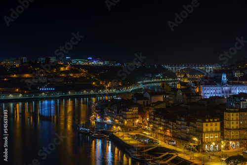 Bridge view down to the river - Porto portugal © Daniel
