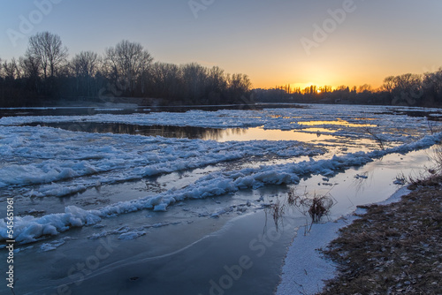 sunrise in the winter © Александр Арендарь