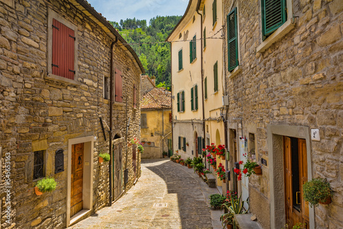 Fototapeta Naklejka Na Ścianę i Meble -   Italian street in a small provincial town of Tuscan