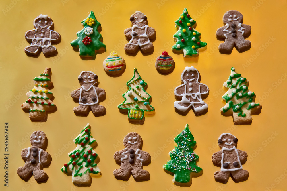 Gingerbread cookies on the golden background