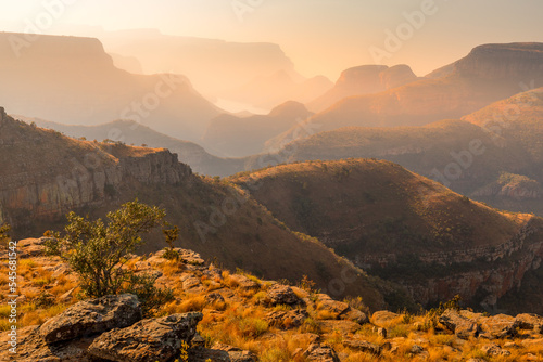 Obraz na plátne Blyde River Canyon at sunset, the largest green canyon in the world, fragment of the Panorama Route, South Africa