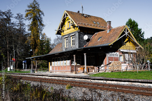 Der kleine, schöne, historische  Bahnhof von Paulinzella an der Bahnstrecke von Neudietendorf nach Bad Blankenburg photo