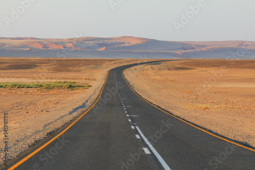 Asphalt road to Soussusvlei, Namib-Naukluft National Park of Namibia. © Tomasz Wozniak