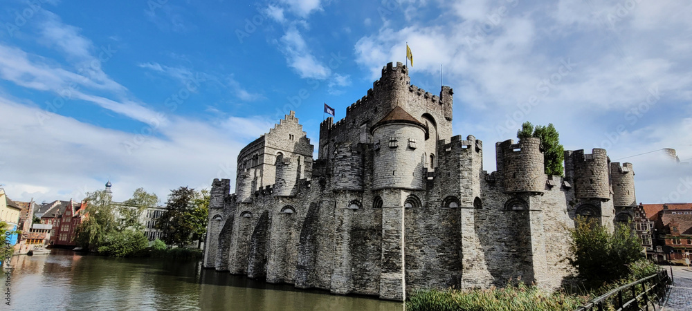 Panorámica del Castillo de Gravensteen en Bélgica