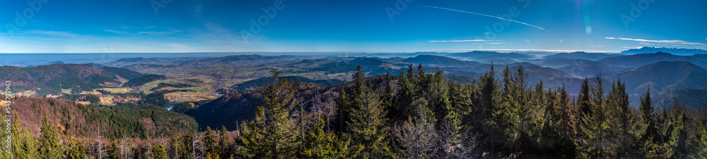 Panorama z wieży widokowej na Mogielicy w kerunku wschodnim