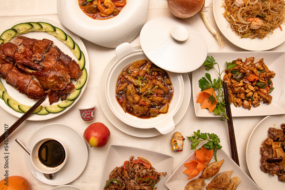 Dishes with great recipes of Chinese food, beef noodles and oyster sauce, roast pekin duck, vegetable noodles, duck noodles, shrimp tempura and fried gyozas, chicken curry with nuts