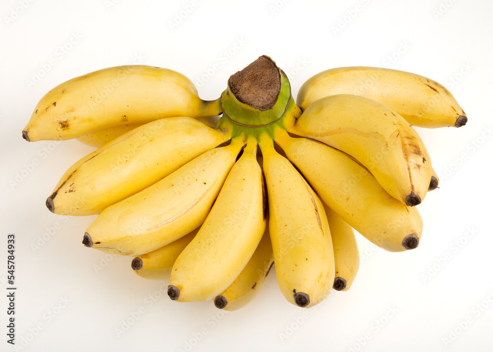cacho de banana orgânica madura visto de cima com fundo branco recortável cacho de banana orgânica madura visto de cima com fundo branco recortável