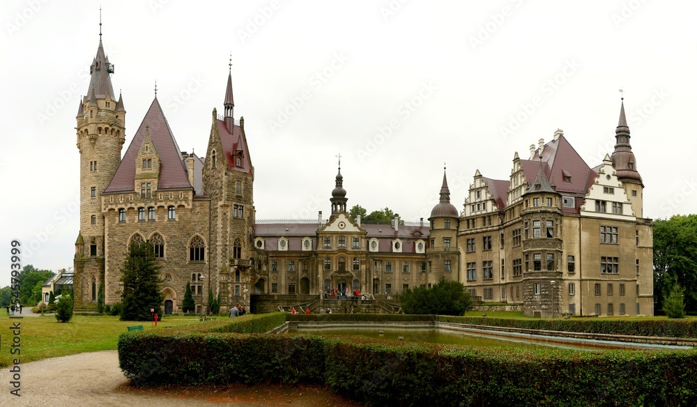 Moszna Pałac