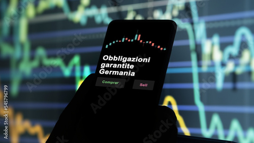 Photography Un inversor está analizando el obbligazioni garantite germania etf fondo en pantalla