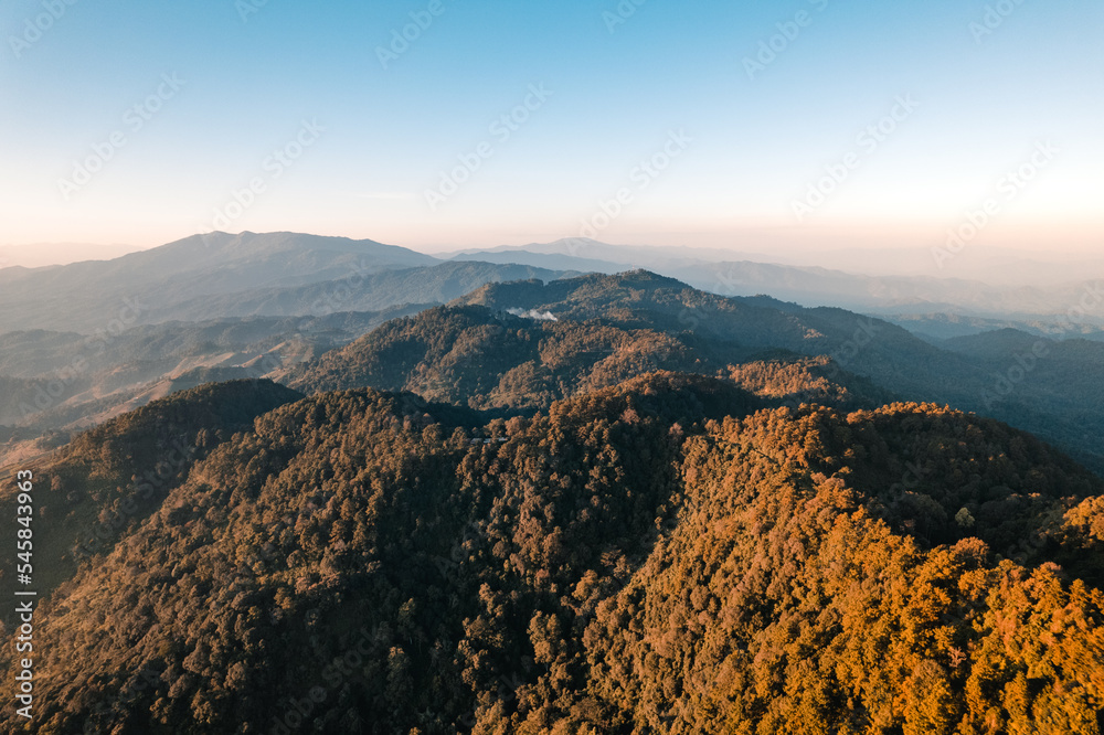 Obraz premium Scenic View Of Mountains During Sunset