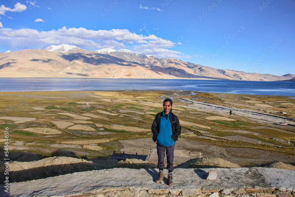 Fototapeta premium Tourist in Tso Moriri Lake, Korzok village, Ladakh, India.