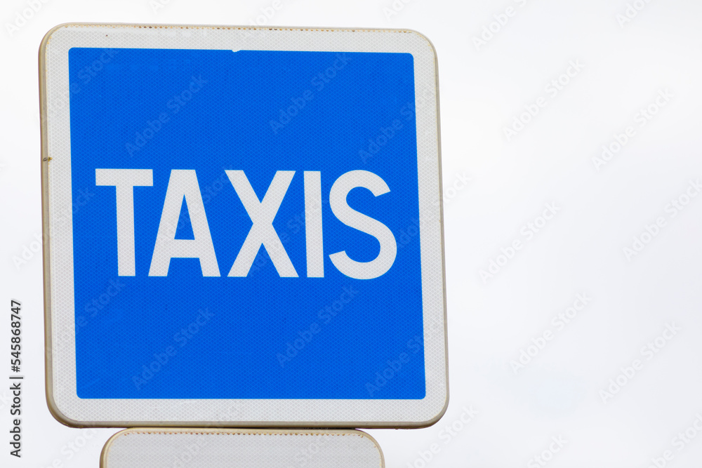 Señal informativo (cuadrado azúl) de parada de taxis (taxi) Señal informativo (cuadrado azúl) de parada de taxis (taxi)