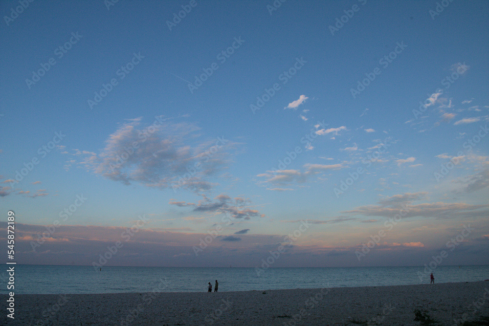 Obraz premium sunset on the beach