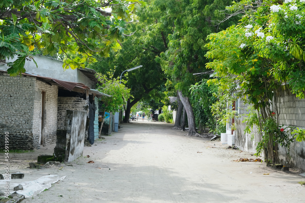 The resident area of Fulidhoo. Fulidhoo is the most northern of the inhabited islands of Vaavu Atoll in the Maldives. The resident area of Fulidhoo. Fulidhoo is the most northern of the inhabited islands of Vaavu Atoll in the Maldives.
