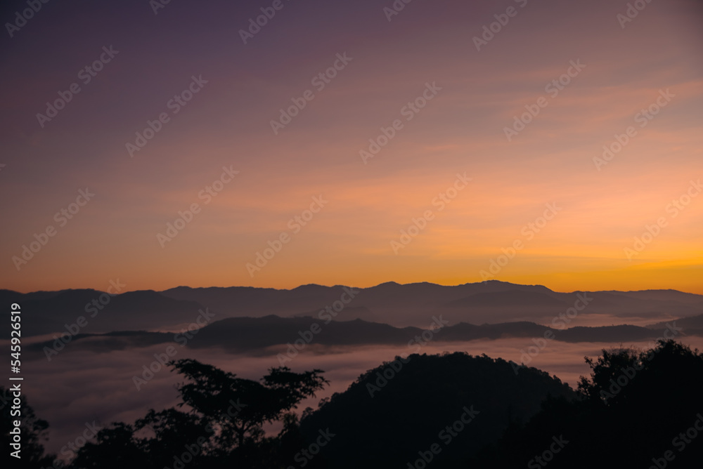 Fototapeta premium sunrise over the mountains