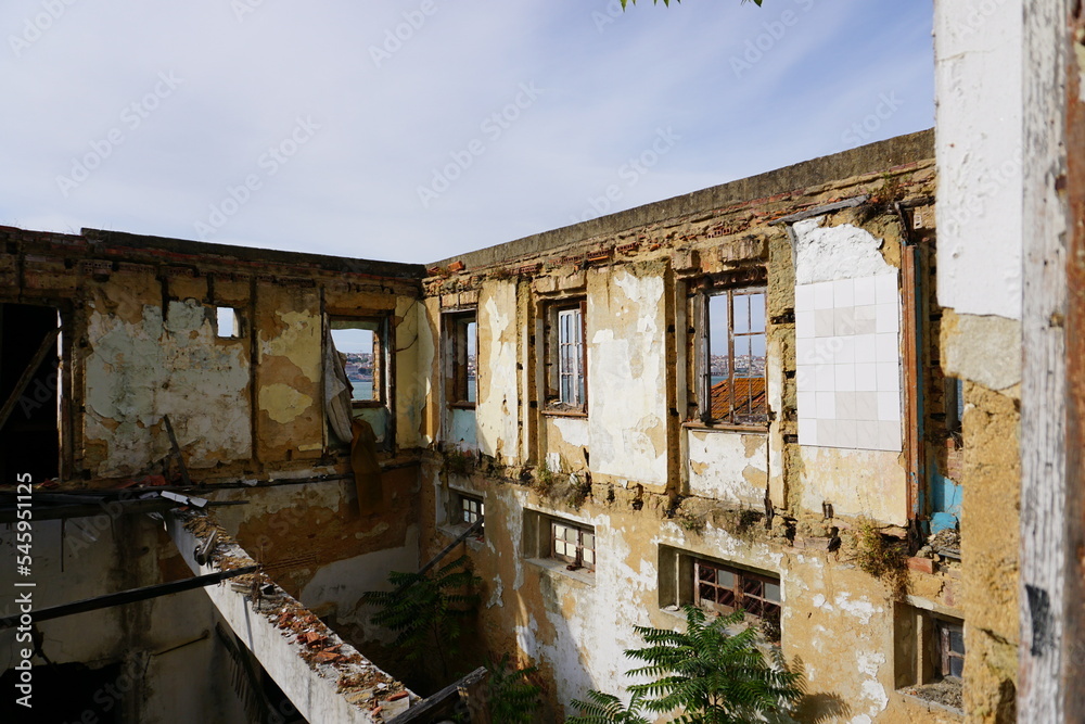 Abandonned place Abandonned place