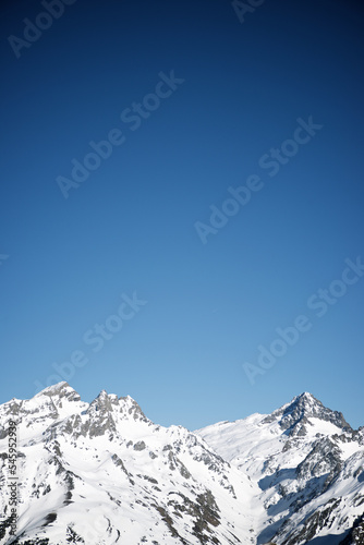 Peaks in the Pyrenees © WINDCOLORS