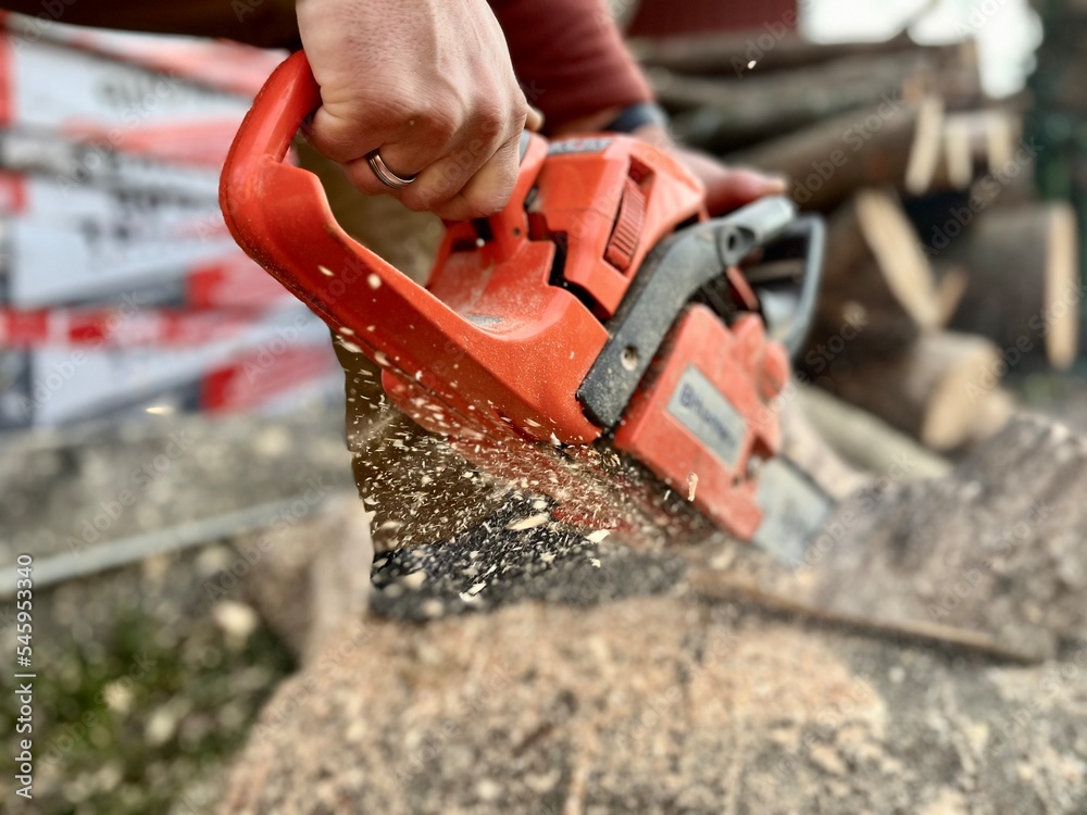 chainsaw on wood