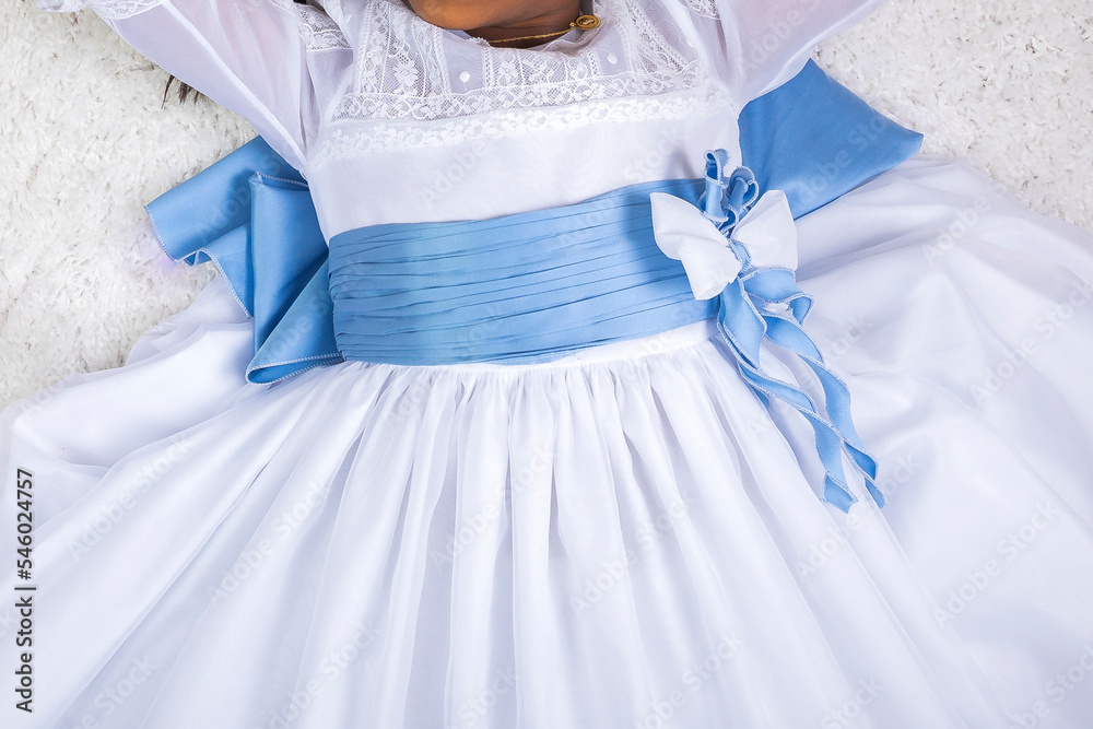 dress and outfit for holy Communion girl with medal of "Our Lady of