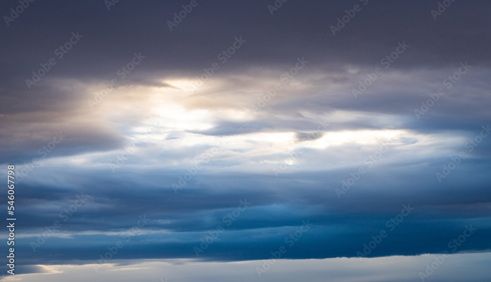 Fototapeta premium dark blue sky at sunset background