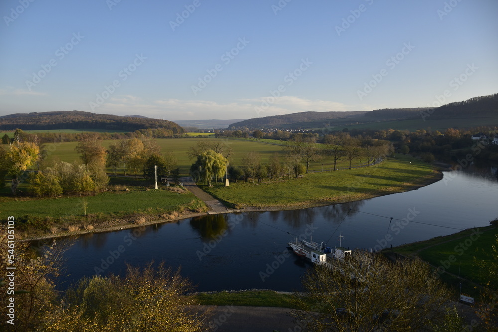 Fähre an der Weser in Polle bei Holzminden Fähre an der Weser in Polle bei Holzminden