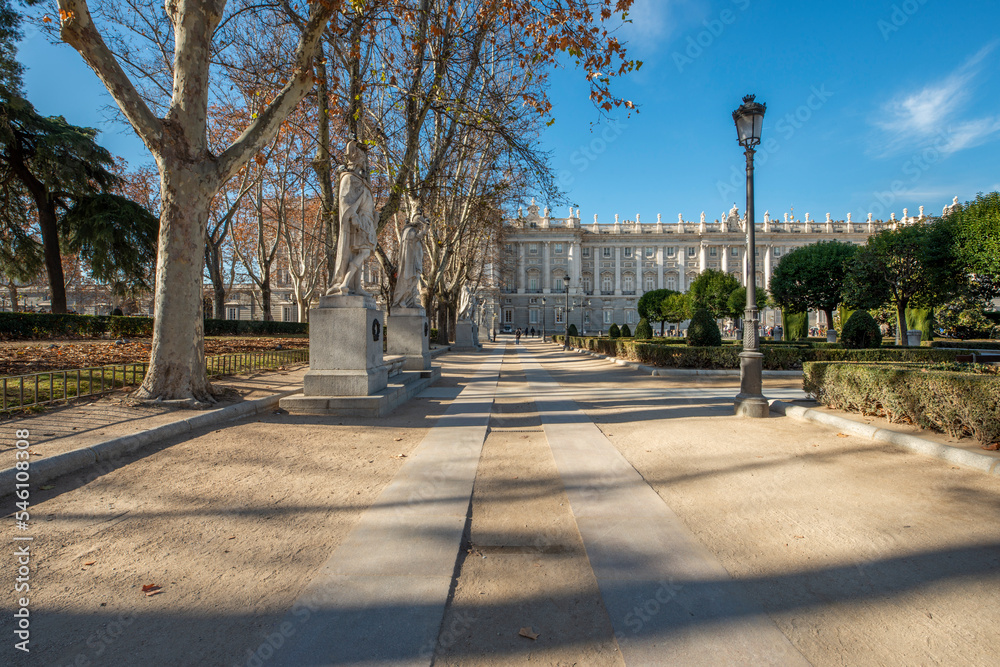 A winter walk in the vicinity of the Royal Palace of Madrid