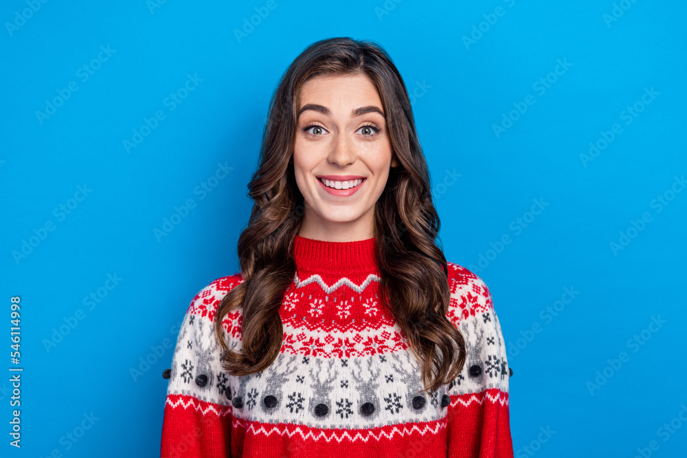 Photo of overjoyed astonished lady dressed red ugly print clothes enjoy holiday weekend snowing weather isolated on blue color background Photo of overjoyed astonished lady dressed red ugly print clothes enjoy holiday weekend snowing weather isolated on blue color background