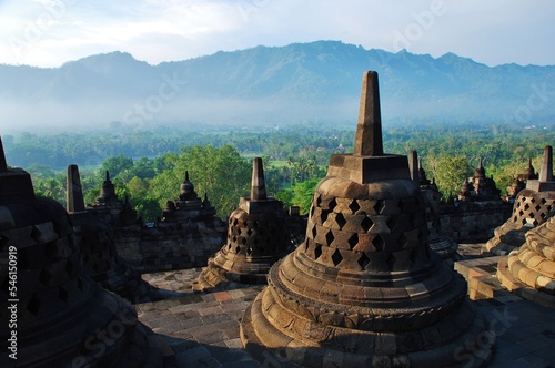 世界遺産 ボロブドゥ－ル遺跡・インドネシア