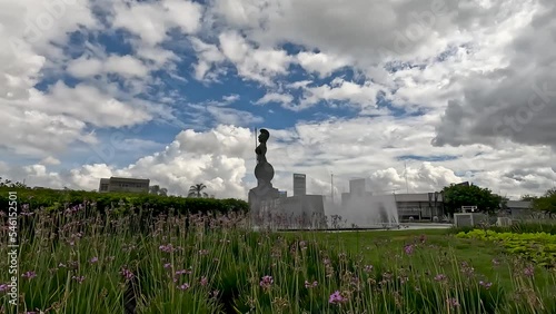 glorieta water fountain minerva in guadalajara jalisco, video from the plants that decorate the glorieta