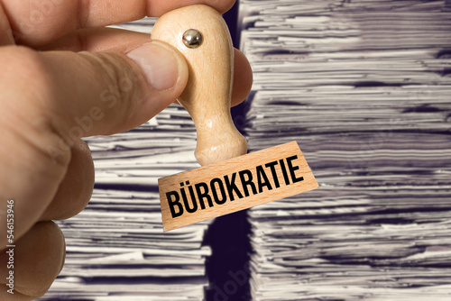 Wallpaper Mural Stapel von Akten und Stempel Bürokratie Torontodigital.ca