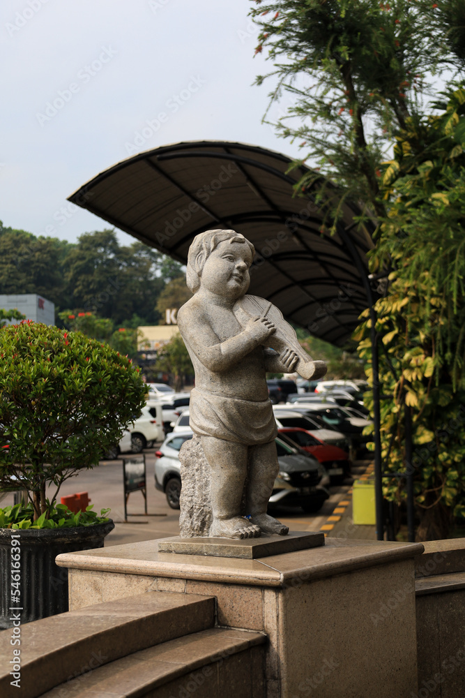 Fototapeta premium a very beautiful cupid statue