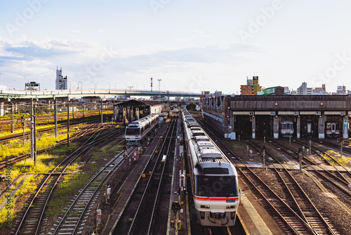 Wallpaper Mural 夕暮れの車両庫 Torontodigital.ca