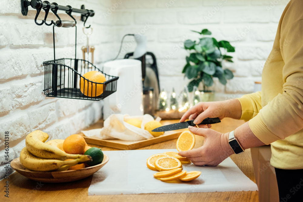 How to Dry Orange Slices for Holiday Decor. Process of Drying Orange
