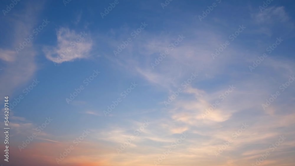 4K timelapse video : Beautiful colorful clouds in the sunset sky. loop of clouds background. winter sky. weather concept. weather and the movement of nature concept. clouds at sunset
4K timelapse video : Beautiful colorful clouds in the sunset sky. loop of clouds background. winter sky. weather concept. weather and the movement of nature concept. clouds at sunset