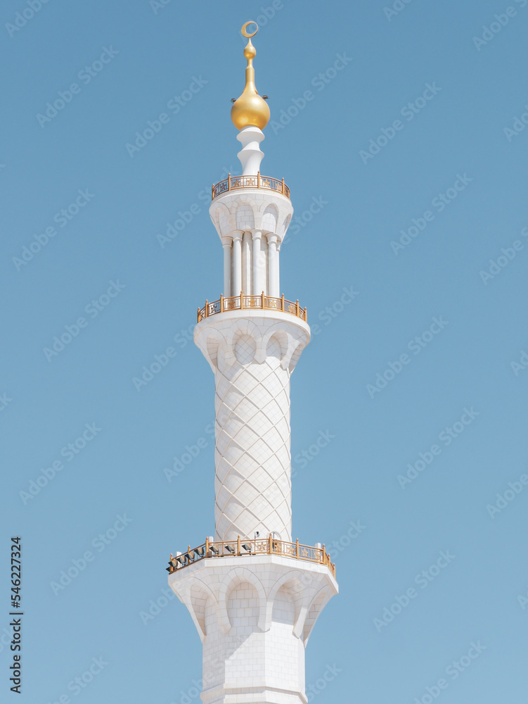 Sheikh Zayed Grand Mosque, Abu Dhabi, United Arab Emirates - Minaret close-up shot