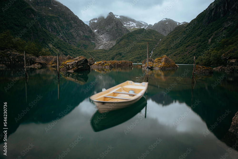 Boat on the lake
Bondhusdalen - ODA
