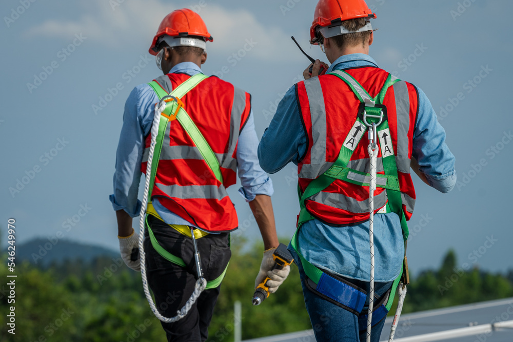 Fall arrestor device for worker with hooks for safety body harness,Workers with working at height equipment. Fall arrestor device for worker with hooks for safety body harness,Workers with working at height equipment.