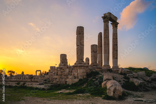 Foto Temple of Hercules located on Amman Citadel in Amman, Jordan