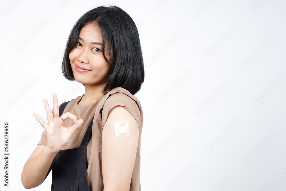 Get A Corona Virus Vaccine Of Beautiful Asian Woman Isolated On White Background Get A Corona Virus Vaccine Of Beautiful Asian Woman Isolated On White Background
