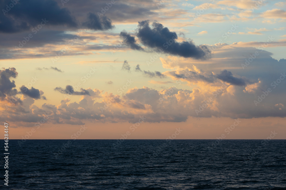 Fototapeta premium Amazing sky with beautiful clouds.