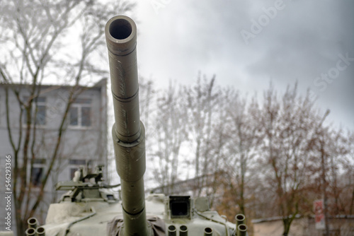 Gun barrel directed from the tank turret