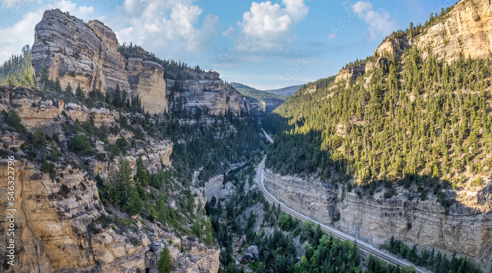 Panorama Scenic drive through Cedar Canyon - highway 14 - Utah 