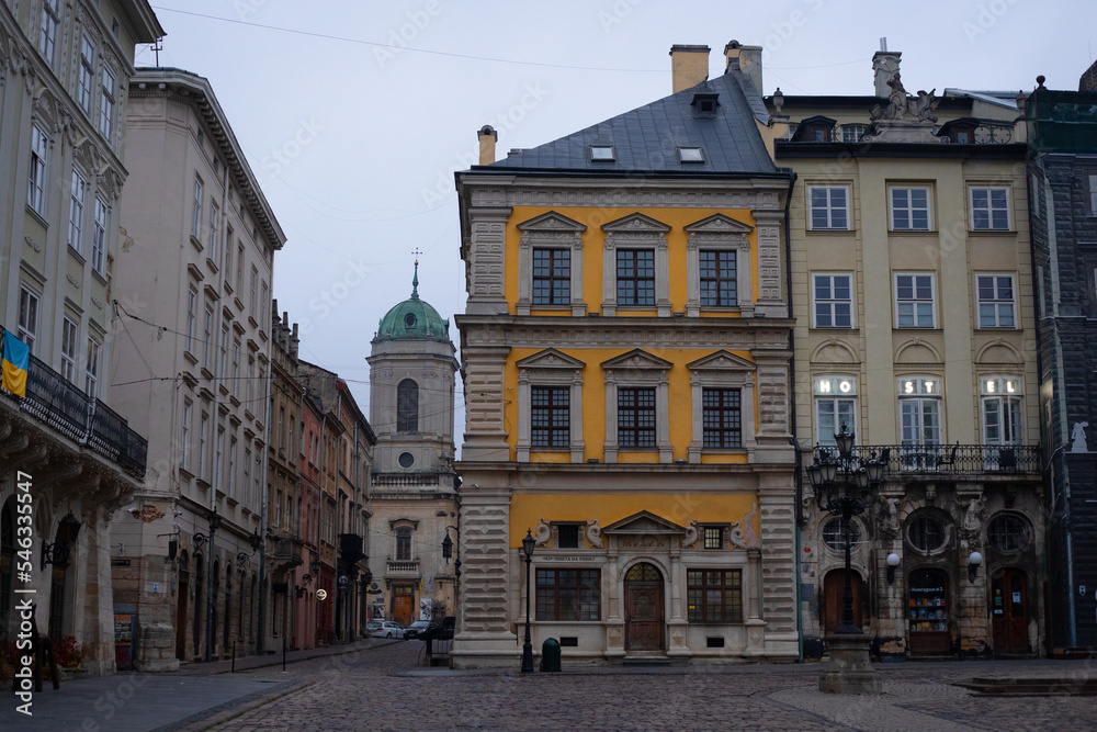 Naklejka premium beautiful view of the streets of lviv